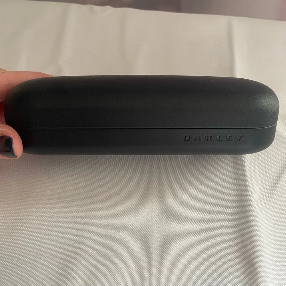 OAKLEY BLACK SMALL AUTHENTIC CLAMSHELL EYEGLASSES HARD CASE